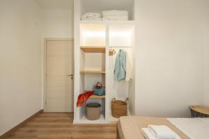 Postel nebo postele na pokoji v ubytování Sea-esta Beach House, By ThinkVilla + 30 fotografií