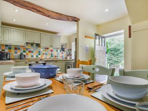 Η κουζίνα ή μικρή κουζίνα στο 3 Bed in Applethwaite SZ065