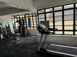 Fitness centrum a/nebo fitness zařízení v ubytování 1bedroom Apartment with Balcony , Kitisuru ,Nairobi