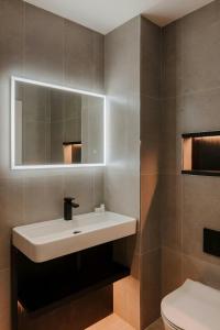 Vannituba majutusasutuses The Earl Hotel Leeson Street, Sonder by Marriott Bonvoy