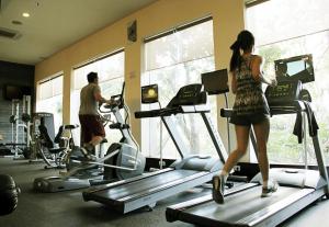 Java Paragon Hotel & Residences tesisinde fitness merkezi ve/veya fitness olanakları