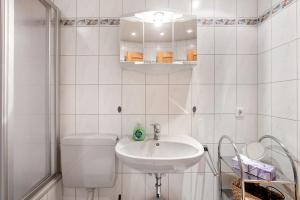 Bilik mandi di Haus Silvia +33 gambar