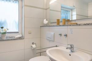 Ένα μπάνιο στο Ferienwohnung Tannenblick 7-1 +20 φωτογραφίες