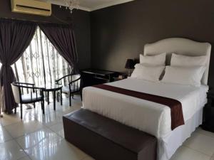 Gallery image of Term Manoir Guest Lodge in Broadhurst +25 photos