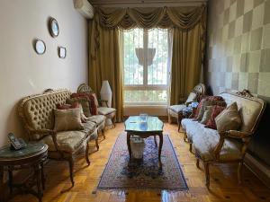 Χώρος καθιστικού στο Private Studio in Elite home