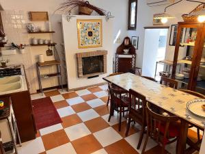 Kuchyň nebo kuchyňský kout v ubytování Villa Laurus Malìa + 86 fotografií