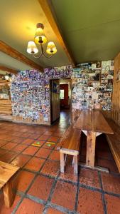Posezení v ubytování Periko´s Youth Hostel