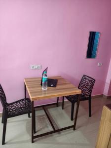 Fotografie z fotogalerie ubytování NSP ROOMS NS complex v destinaci Singapperumālkovil