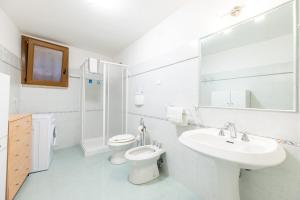 Ένα μπάνιο στο Green Oasis - 2 Min Walk from Cala Girgolu +18 φωτογραφίες