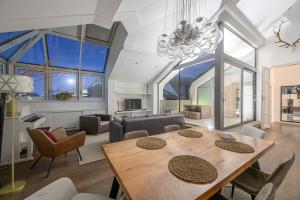 A kitchen or kitchenette at Executive Suite Schottenring