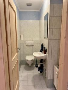 Koupelna v ubytování Privatzimmer in 4 Zimmer EG Wohnung in Altchemnitz