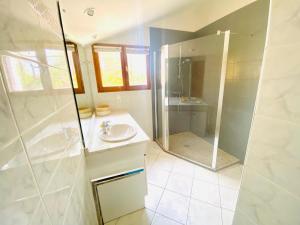 Et bad på Atlantide - Somptueuse Villa Classée 4 étoiles - Saint-Clair - Vue Exceptionnelle - Piscine