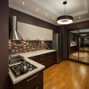 Kuchyň nebo kuchyňský kout v ubytování 2-room luxurious apt - BAKU MALL