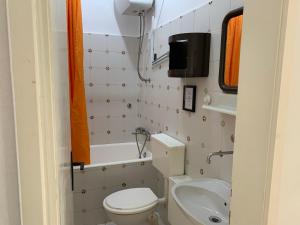 Kúpeľňa v ubytovaní Marko Apartment + 17 fotografií