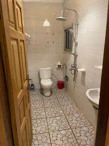 Ένα μπάνιο στο Luxury Terrace Guest House
