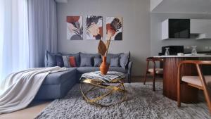 Η κουζίνα ή μικρή κουζίνα στο Axxodia- Apartments In Aeon Towers