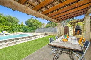 The swimming pool at or close to Villa Rafaleta by Villa Plus