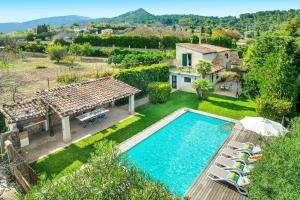 The swimming pool at or close to Villa Rafaleta by Villa Plus