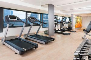 Fitnes oz. oprema za telovadbo v nastanitvi Sheraton Zürich Hotel