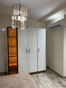 Fotografie z fotogalerie ubytování H Flat With Roof- One Kattamya v Káhiře