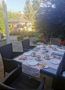 Aed väljaspool majutusasutust Homestay Svatá