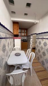 Kuhinja oz. manjša kuhinja v nastanitvi Miramar GuestHouse + 18 fotografij