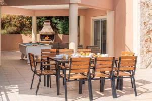 Fotografie z fotogalerie ubytování Villa Estiasi by Villa Plus v destinaci Spathíon