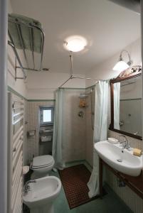 Koupelna v ubytování Unique - Monti district - lake view