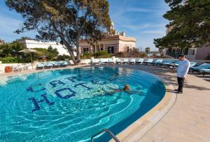 The swimming pool at or close to Hotel Terminal - Caroli Hotels