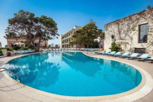 The swimming pool at or close to Hotel Terminal - Caroli Hotels