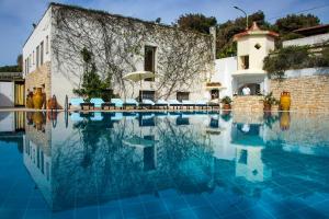 The swimming pool at or close to Hotel Terminal - Caroli Hotels