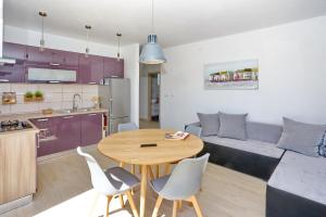 Kuchyň nebo kuchyňský kout v ubytování Apartments Šime