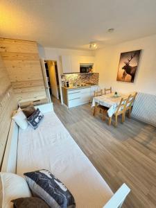 Η κουζίνα ή μικρή κουζίνα στο Appartement Centre Station - Pied des pistes