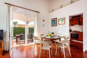 Kuchyň nebo kuchyňský kout v ubytování Villa Avellano by Villa Plus