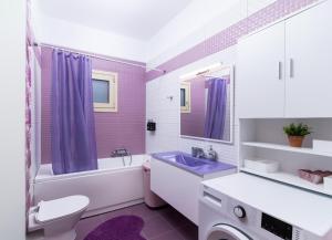 Bilik mandi di Ria's Apartment in Ag. Nikolaos +50 gambar