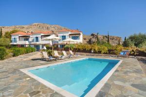 Swimmingpoolen hos eller tæt på Villa Aqua Blu by Villa Plus