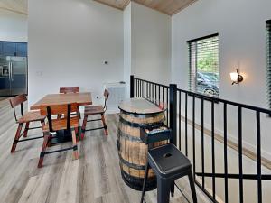 Posezení v ubytování Sunrise in the Cove