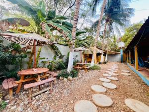Κήπος έξω από το Wasi la Punta 1 Starlink 2min walk to the beach