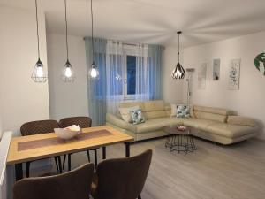 Posezení v ubytování Ferienwohnung in Krumpendorf am Wörthersee