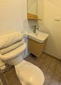 Kopalnica v nastanitvi Hotel Qamiri