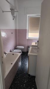 Ένα μπάνιο στο Villa Marcella +17 φωτογραφίες