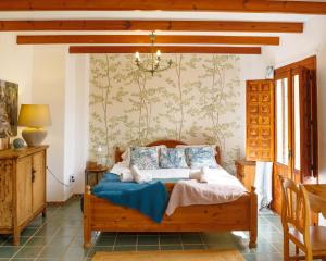 Una cama o camas en una habitación de La Campana de Finestrat 56 fotos más
