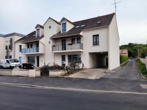 Photo de la galerie de l'établissement Appartement Jelyad Stade, à Lagny-sur-Marne