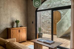 Φωτογραφία από το άλμπουμ του Luxury 2 BR Condo in Downtown - AC - Peaceful σε Oaxaca City