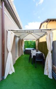 Gallery image of Marila Deluxe, Patio con idromassaggio in Lido di Jesolo