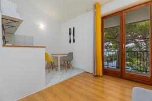 Fotografia z galérie ubytovania Apartments by the sea Brela, Makarska - 2713 v destinácii Brela + 37 fotografií