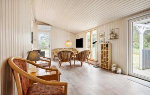 TV a/nebo společenská místnost v ubytování 3 Bedroom Beautiful Home In Thisted