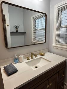 Fotografie z fotogalerie ubytování Stylish 3 bedroom near Downtown Providence & Providence College v destinaci Providence