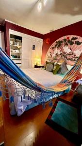 Posezení v ubytování MYSTIC LODGING Habitaciones privadas con baño + 31 fotografií