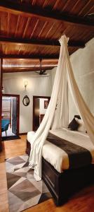 Ένα ή περισσότερα κρεβάτια σε δωμάτιο στο Lake Pleasant Villa